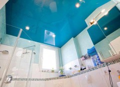 Отделка ванной комнаты — какой потолок лучше?