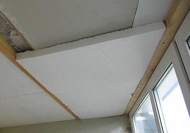 Технология утепления потолка изнутри и снаружи деревянного дома пенопластом