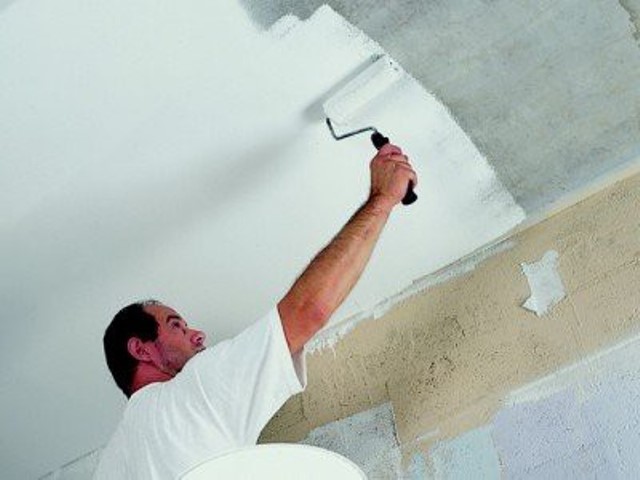 Как покрасить бетонный потолок
