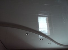 Особенности и порядок монтажа многоуровневых потолков из пластиковых панелей