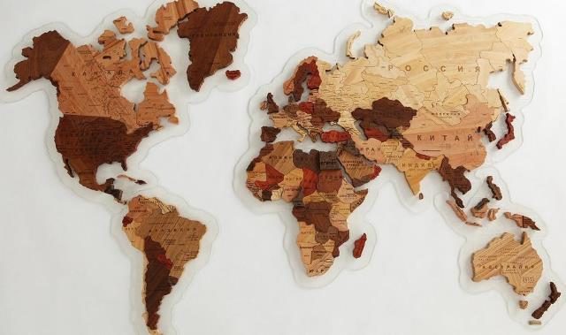 Карта мира из дерева на стену - особенности и варианты
