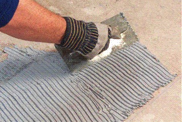 Укладка мозаичной плитки на пол