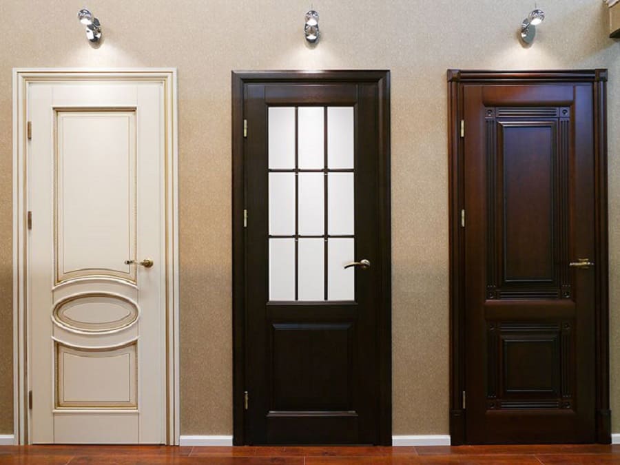 Какие двери качественный. Разные двери. Красивые межкомнатные двери. Межкомнатные двери установленные. Деревянные двери межкомнатные.